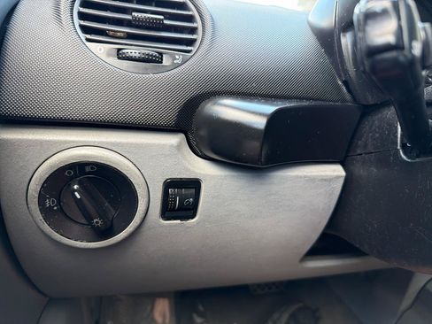 Used 2003 Volkswagen Beetle GLS FWD image 46