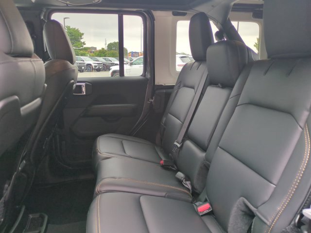 New 2027 Jeep Wrangler Unlimited Sahara AWD/4WD image 14