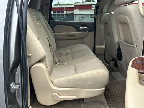 Used 2012 GMC Yukon XL 2500 SLE w/ Convenience Package RWD image 13