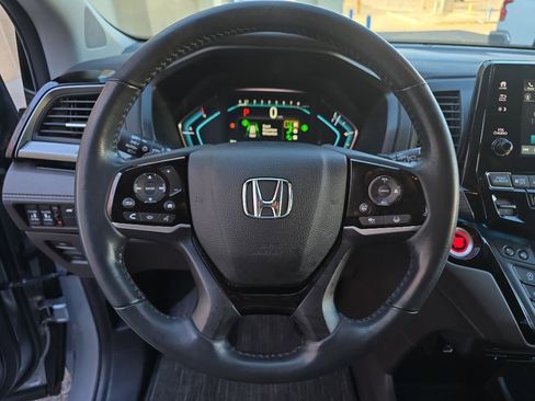 Used 2023 Honda Odyssey Elite image 12