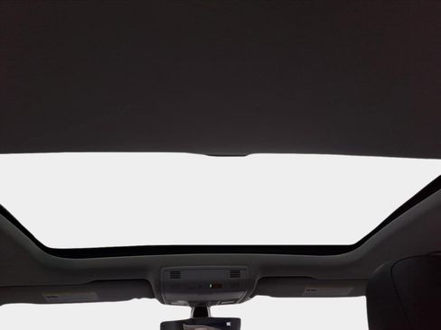 Used 2020 Volkswagen Golf 4-Door image 11