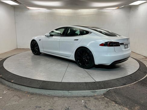 Used 2020 Tesla Model S Long Range image 3