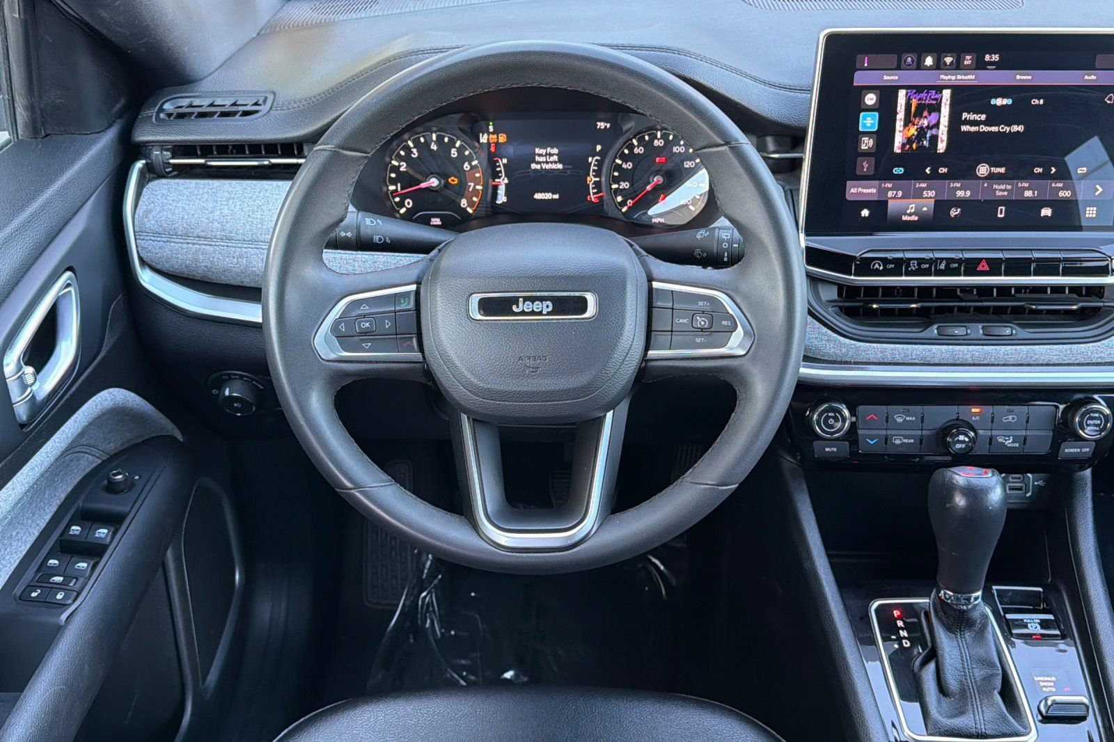 Used 2024 Jeep Compass Latitude AWD/4WD image 11