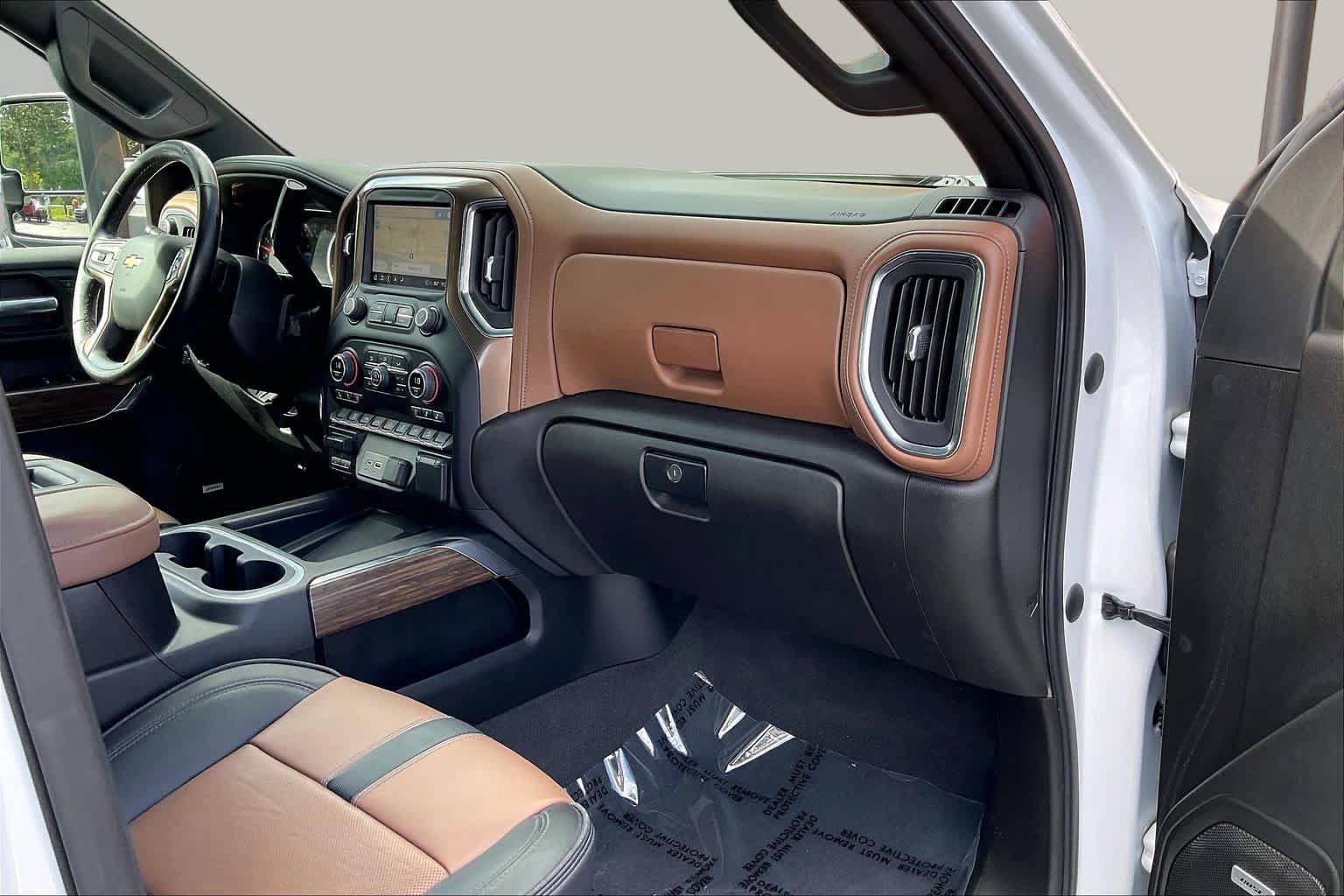Used 2022 Chevrolet Silverado 2500 High Country w/ Z71 Off-Road Package AWD/4WD image 16