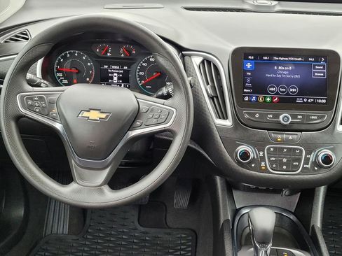 Used 2024 Chevrolet Malibu LT image 17