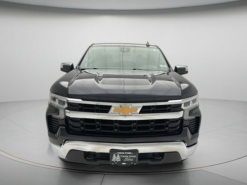 Used 2024 Chevrolet Silverado 1500 LT AWD/4WD image 2