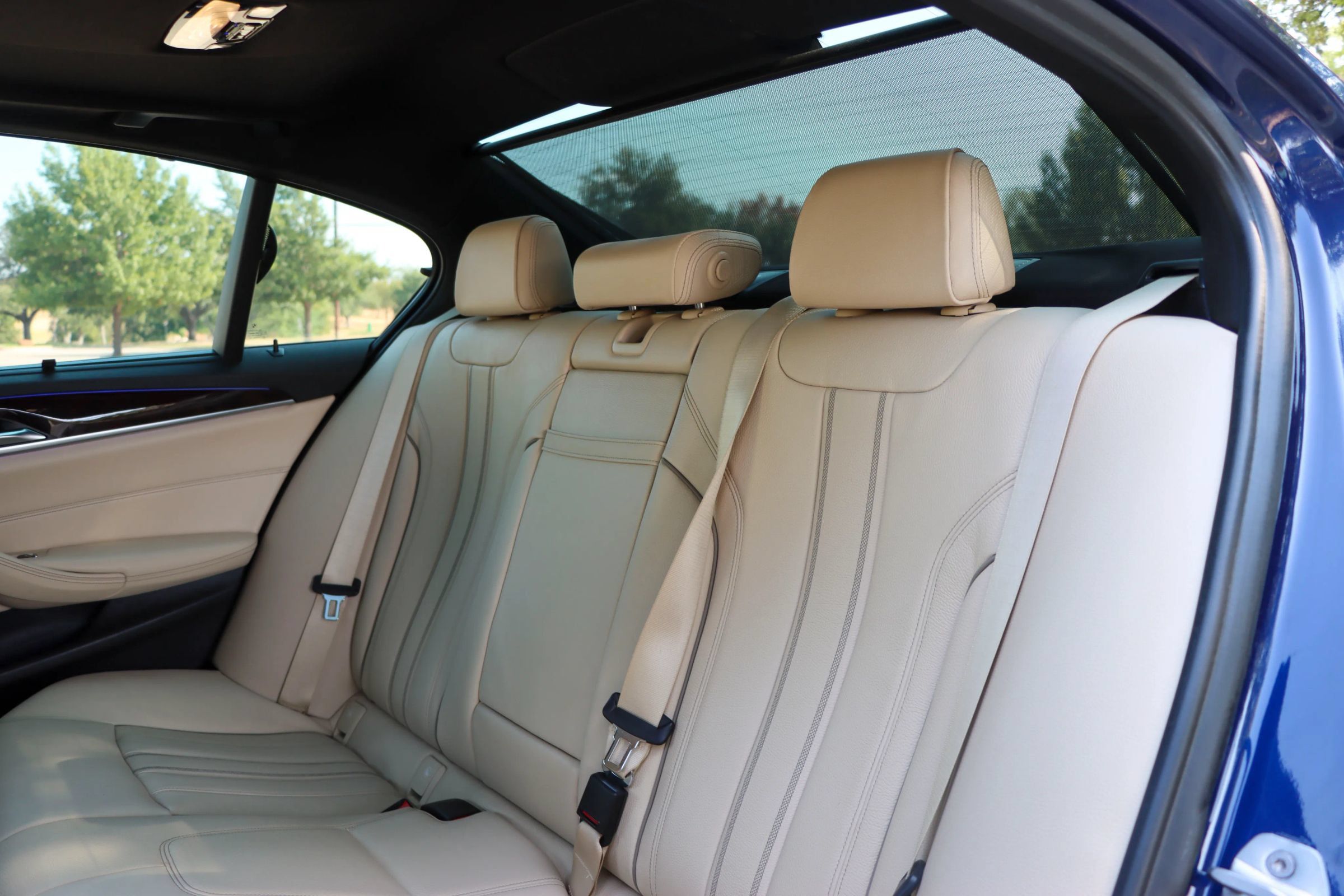 Used 2018 BMW 530e w/ M Sport Package 2 RWD image 17