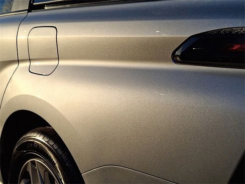 Certified 2024 Toyota Sienna LE image 9