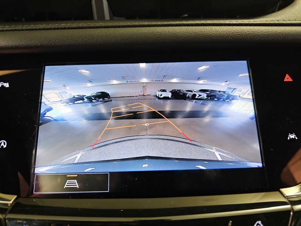 Used 2025 Cadillac XT6 Premium Luxury AWD/4WD image 25