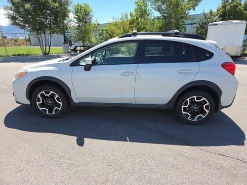 Used 2017 Subaru Crosstrek 2.0i Premium AWD/4WD image 7