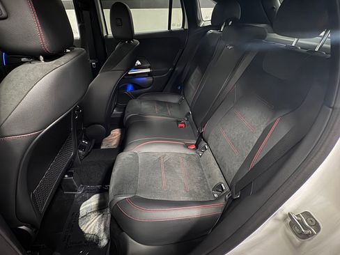 Used 2025 Mercedes-Benz GLA 250 image 39