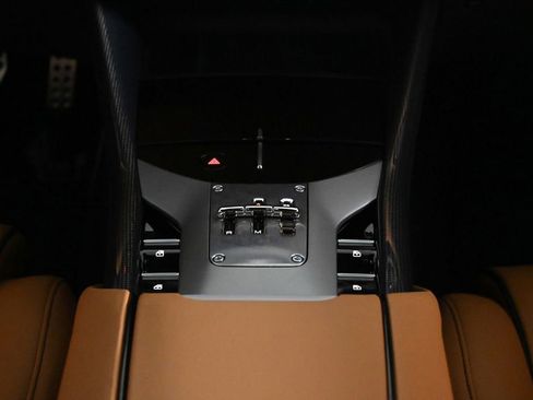 Used 2026 Ferrari Purosangue AWD/4WD image 16