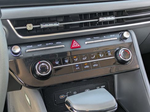 Certified 2025 Hyundai Sonata SE image 23