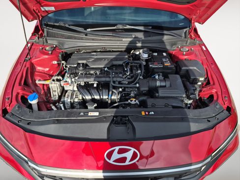 Used 2024 Hyundai Elantra SEL FWD image 28