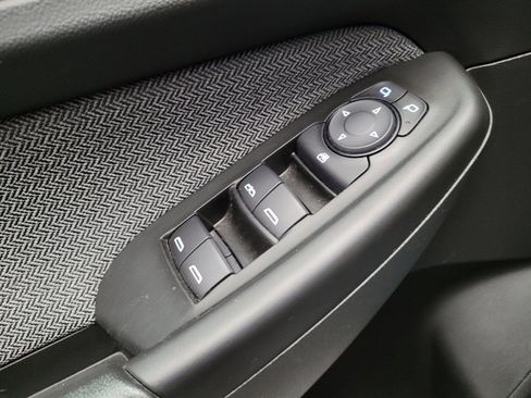 Used 2021 Chevrolet TrailBlazer LT FWD image 27