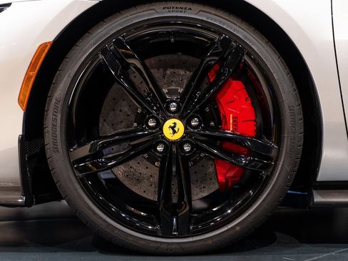 Used 2023 Ferrari 296 GTS image 19