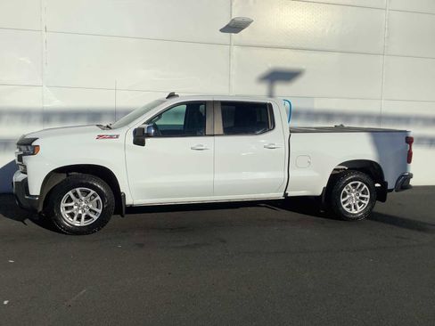 Used 2022 Chevrolet Silverado 1500 LT w/ Z71 Off-Road Package image 3