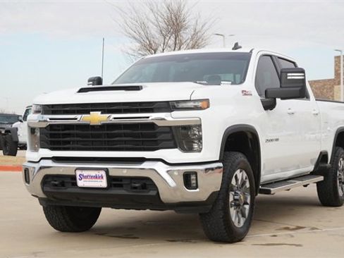 Used 2025 Chevrolet Silverado 2500 LT w/ Safety Package image 3