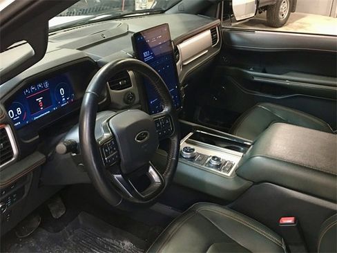 Used 2022 Ford Expedition Timberline image 3