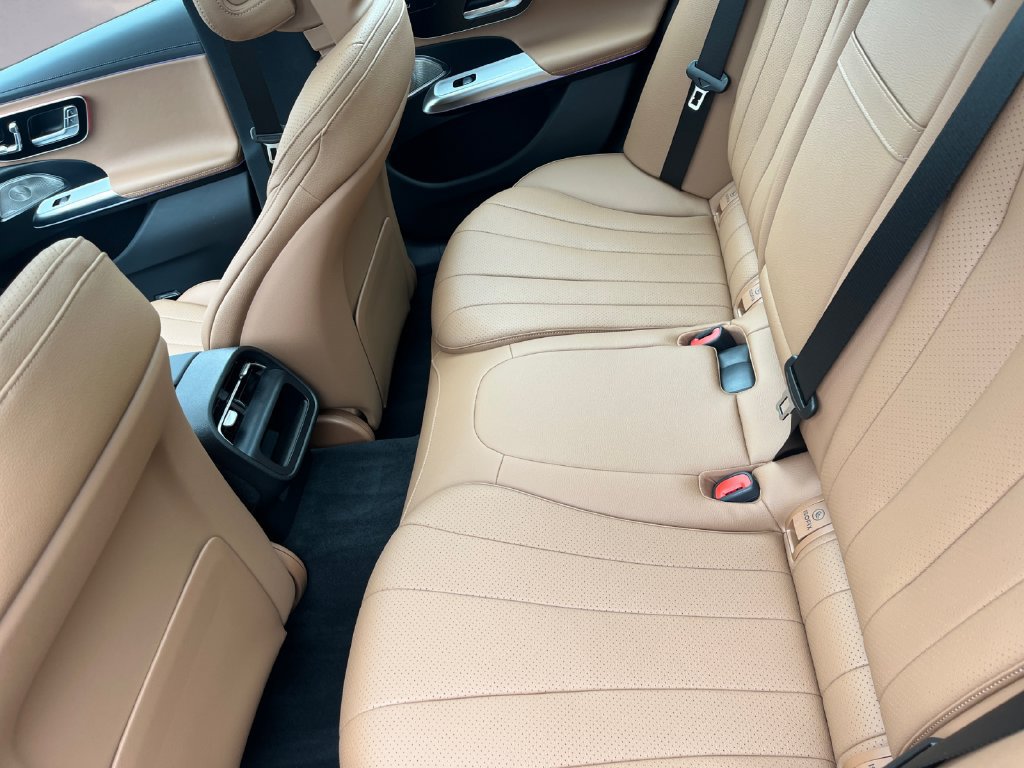 Certified 2026 Mercedes-Benz E 350 4MATIC Sedan image 13