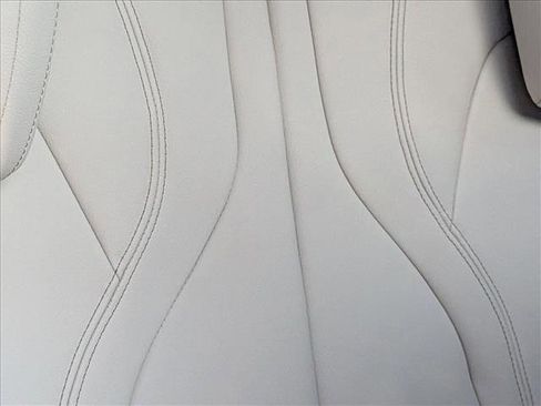 Used 2021 BMW X5 sDrive40i w/ M Sport Package image 16