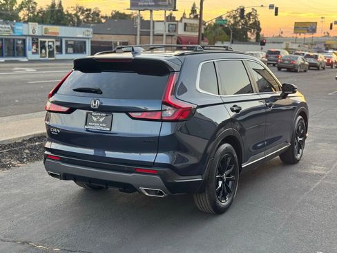 Used 2025 Honda CR-V Sport-L image 6