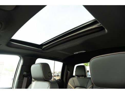 New 2026 GMC Canyon Denali image 16