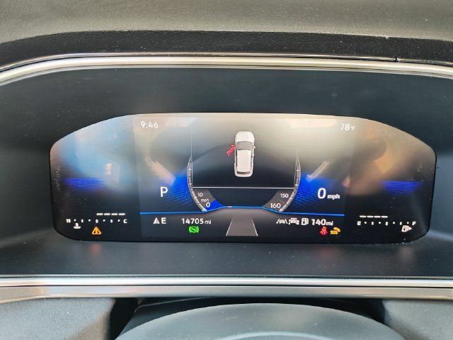 Used 2025 Volkswagen Taos SE FWD image 18