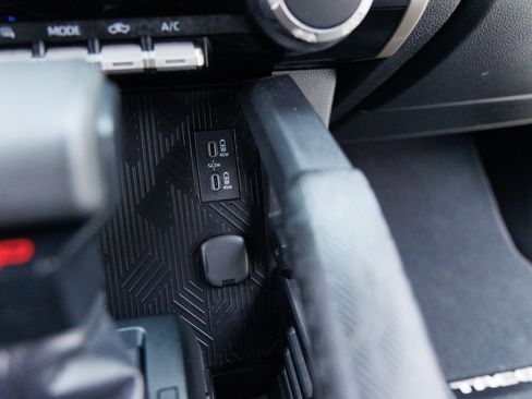 Used 2024 Toyota Tacoma TRD Sport image 25