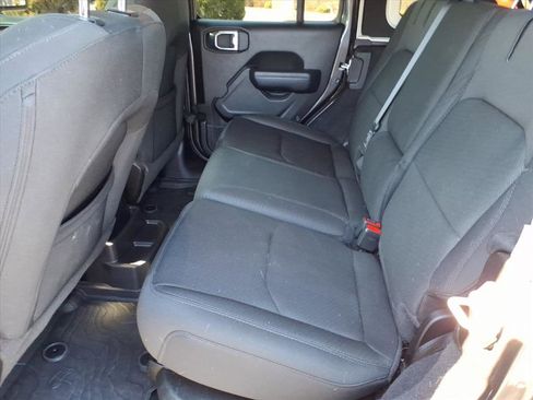 Used 2023 Jeep Wrangler Unlimited w/ Cold Weather Group image 7