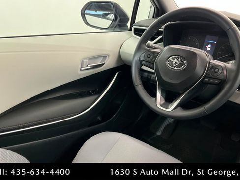 Used 2025 Toyota Corolla SE FWD image 11