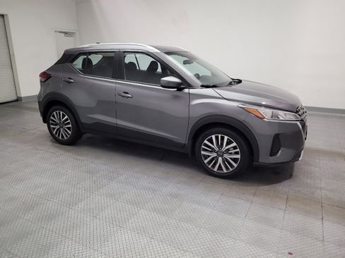 Used 2024 Nissan Kicks SV FWD image 11