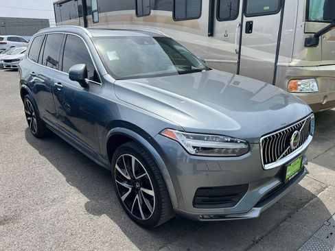 Used 2020 Volvo XC90 T6 Momentum w/ Protection Package Premier AWD/4WD image 4