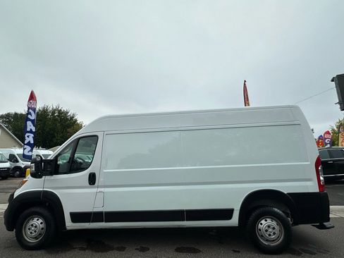 Used 2023 RAM ProMaster 2500 w/ Convenience Group image 5