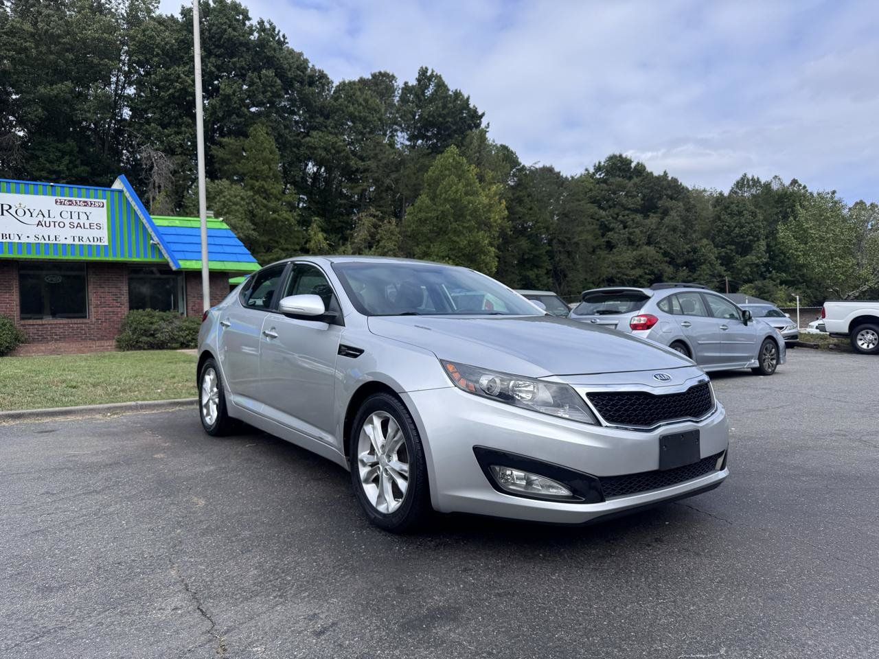 Used 2012 Kia Optima LX FWD image 3