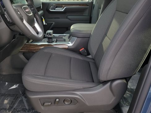 New 2026 GMC Sierra 1500 Elevation w/ Preferred Package image 6