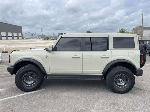 Used 2025 Ford Bronco Outer Banks w/ Sasquatch Package AWD/4WD image 6