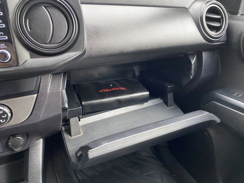 Used 2021 Toyota Tacoma SR w/ SR Convenience Package image 30