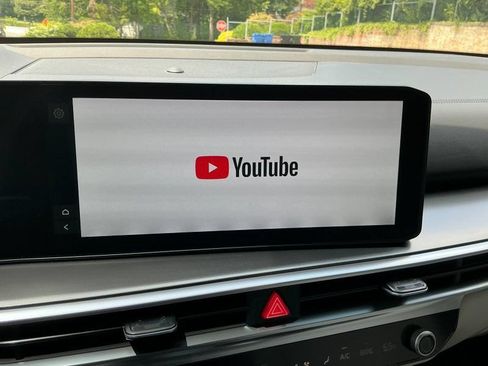 Used 2025 Kia Sorento EX w/ EX Panoramic Sunroof Package AWD/4WD image 28
