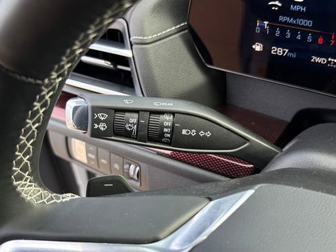 Used 2024 Chevrolet Traverse Z71 image 24