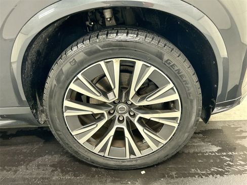 Used 2021 Volvo XC90 T5 Momentum w/ Advanced Package image 8