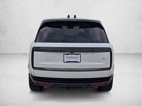 Used 2023 Land Rover Range Rover SV image 5