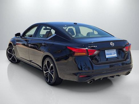 Used 2024 Nissan Altima 2.5 SR FWD image 6