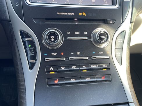 Used 2019 Lincoln Nautilus Select image 29