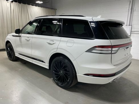 Used 2024 Lincoln Aviator Reserve w/ Equipment Group 201A AWD/4WD image 5
