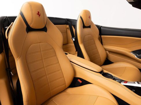 Certified 2017 Ferrari California T RWD image 64