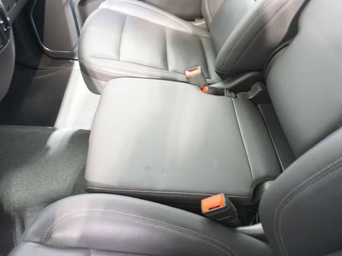 Certified 2025 GMC Sierra 1500 SLT image 24