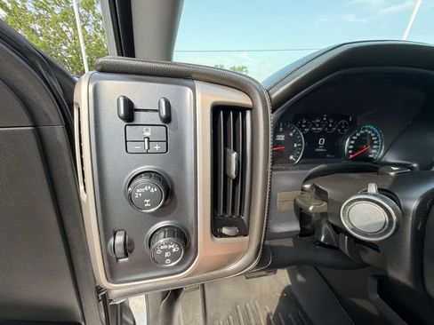 Used 2017 GMC Sierra 1500 Denali AWD/4WD image 25