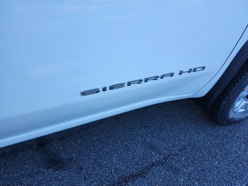 New 2026 GMC Sierra 2500 Pro w/ Convenience Package image 6