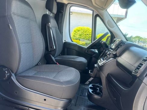 Used 2025 RAM ProMaster 2500 w/ Convenience Group FWD image 29